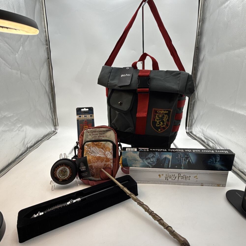 Bioworld Harry Potter Messenger Bag Gryffindor Wizarding World Wand Bag Lot